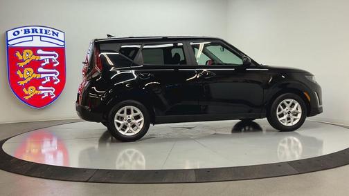 Fusion Black 2025 Kia Soul LX