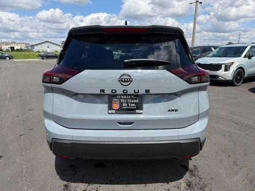Boulder Gray Pearl 2026 Nissan Rogue Dark Armor