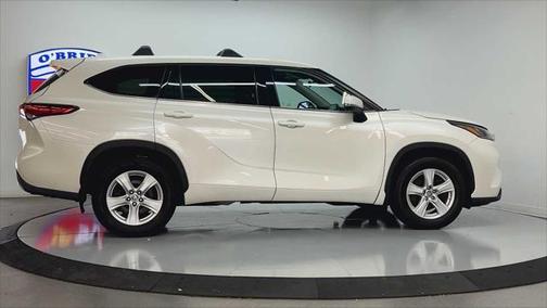 2020 Toyota Highlander LE