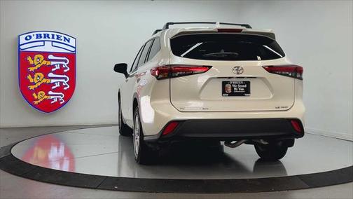 2020 Toyota Highlander LE