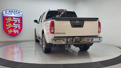 Glacier White 2015 Nissan Frontier SL