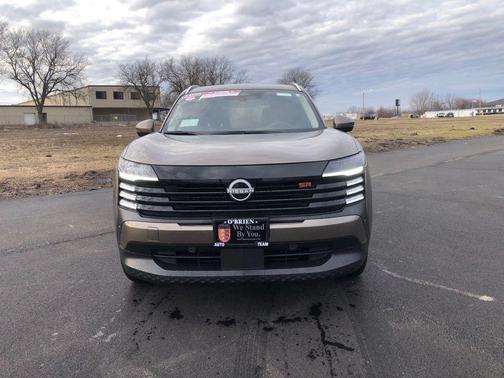 2025 Nissan Kicks SR