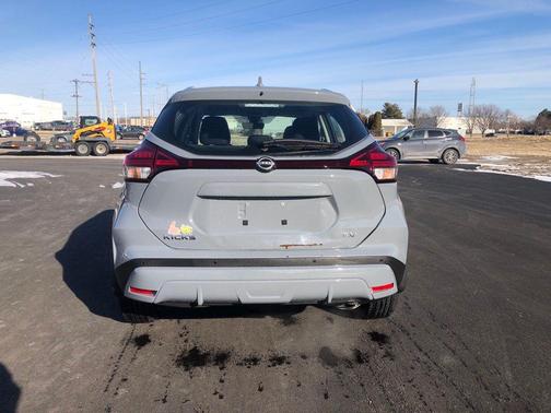 2023 Nissan Kicks SV