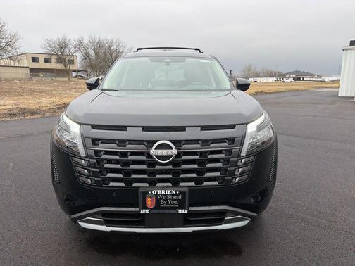 Super Black 2026 Nissan Pathfinder Platinum