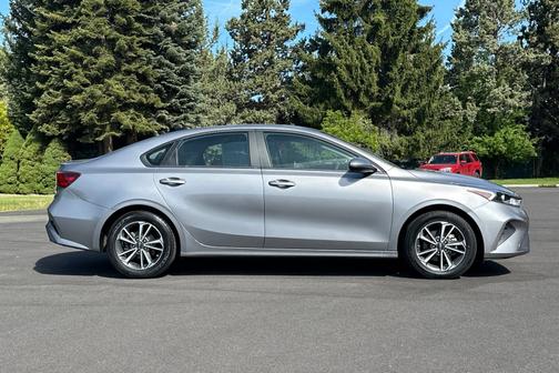 Steel Gray 2024 Kia Forte LXS