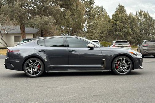 2023 Kia Stinger GT2