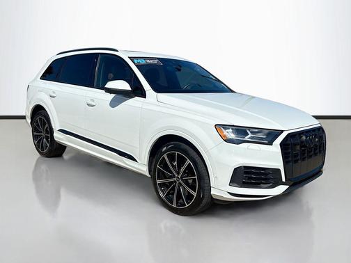 2022 Audi Q7 55 Premium Plus