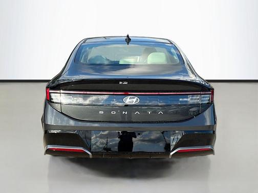 2026 Hyundai SONATA SEL