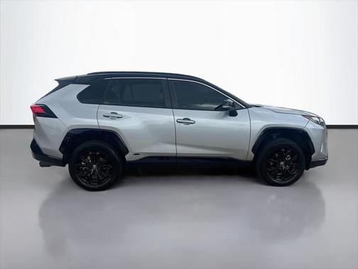 2024 Toyota RAV4 Hybrid SE