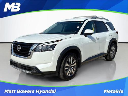 2025 Nissan Pathfinder SL FWD