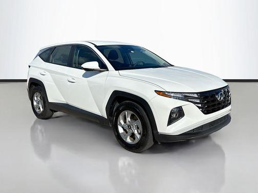 2023 Hyundai TUCSON SE