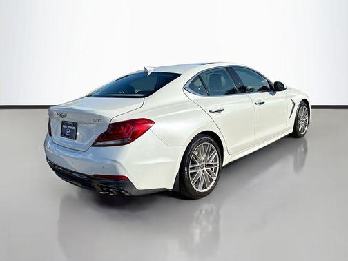 2021 Genesis G70 2.0T RWD