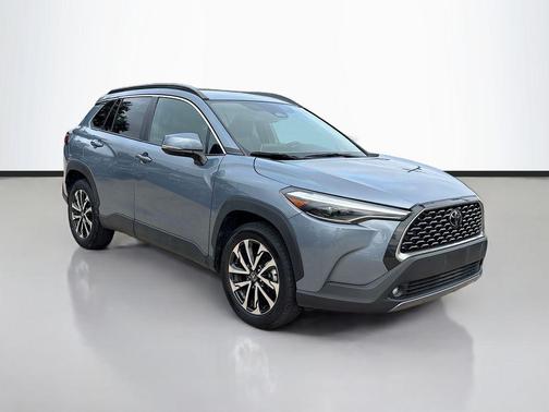 2024 Toyota Corolla Cross XLE