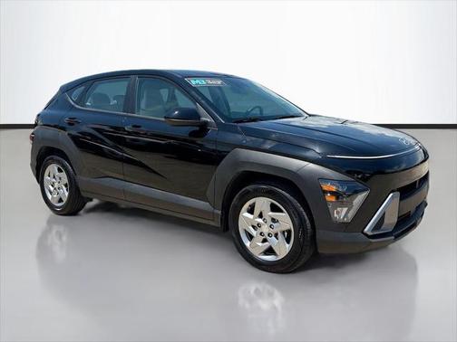 2025 Hyundai KONA SE
