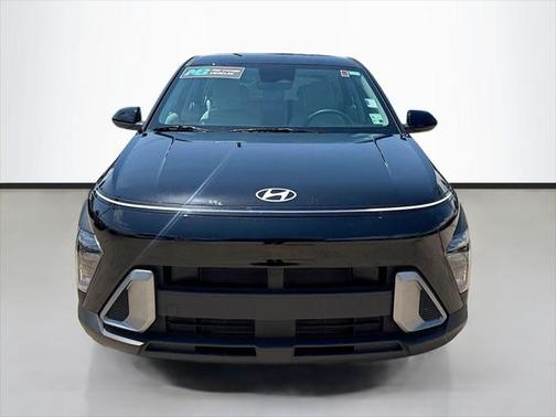 2025 Hyundai KONA SE