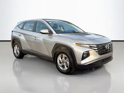 2023 Hyundai TUCSON SE