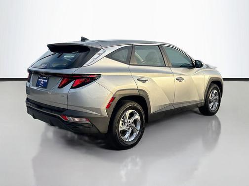 2023 Hyundai TUCSON SE