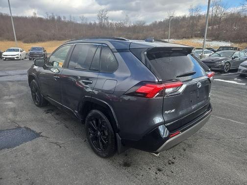 2023 Toyota RAV4 Hybrid SE