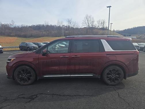 2024 Kia Carnival SX