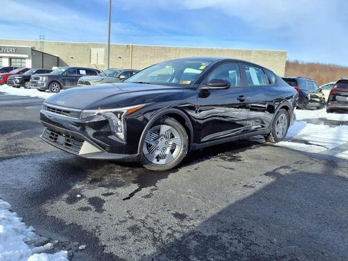 2025 Kia K4 LX
