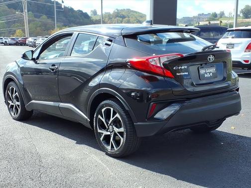 2021 Toyota C-HR XLE