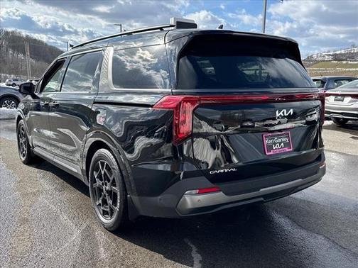 2025 Kia Carnival SX