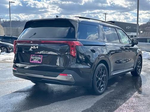 2025 Kia Carnival SX