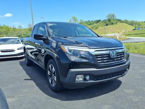 Crystal Black Pearl 2020 Honda Ridgeline RTL