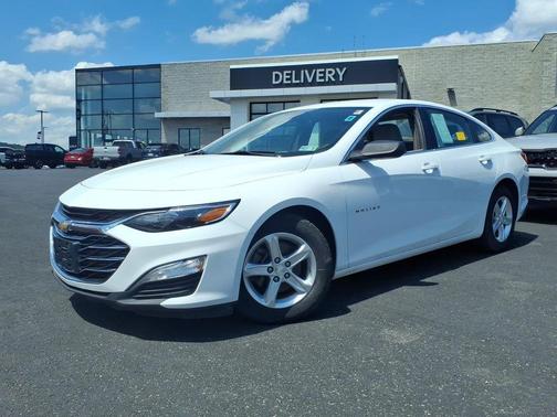 Summit White 2019 Chevrolet Malibu 1LS