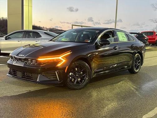 2025 Kia K5 LXS