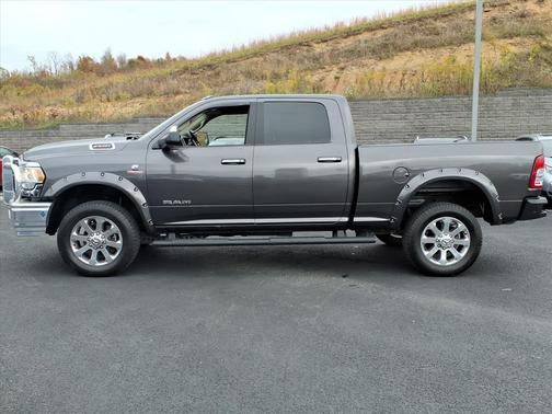 2019 RAM 2500 Big Horn Crew Cab 4x4 6'4' Box