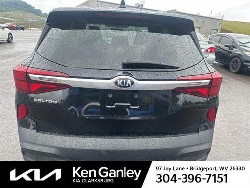 Cherry Black 2021 Kia Seltos LX