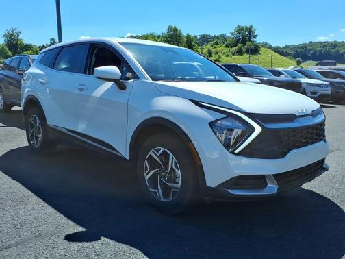Snow White Pearl 2023 Kia Sportage LX