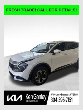 Snow White Pearl 2023 Kia Sportage LX
