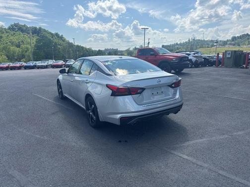 Brilliant Silver Metallic 2019 Nissan Altima 2.5 SR