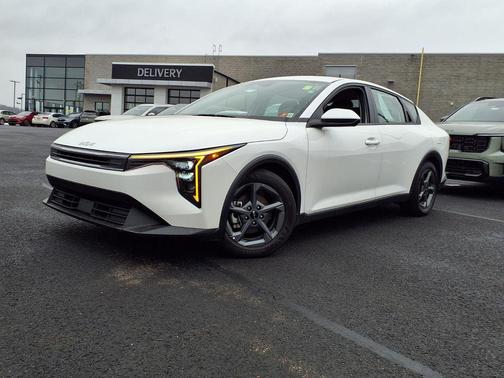 2025 Kia K4 LX