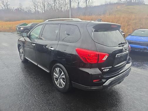 2020 Nissan Pathfinder SL 4WD