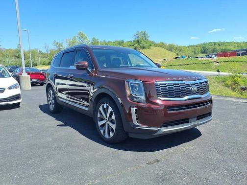 Sangria 2021 Kia Telluride S