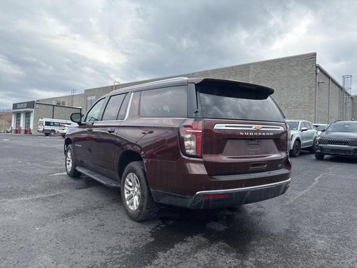 2022 Chevrolet Suburban LT