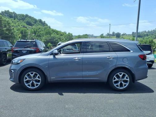 Everlasting Silver 2020 Kia Sorento SX