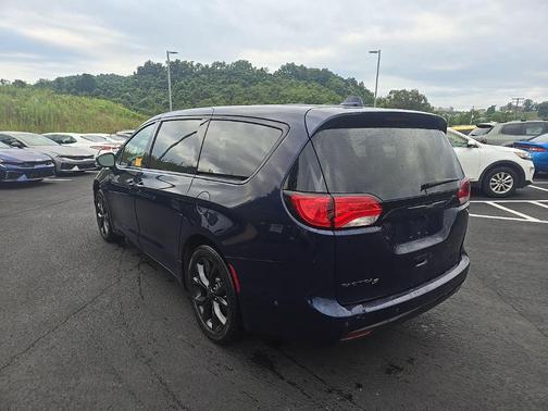 2019 Chrysler Pacifica Touring Plus