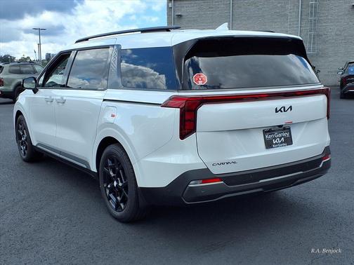 2026 Kia Carnival LXS