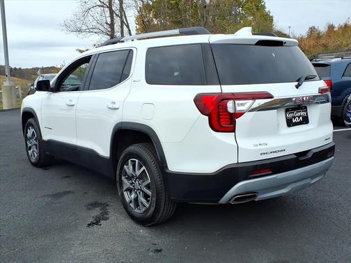 2023 GMC Acadia AWD SLT