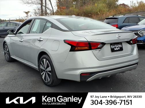 2022 Nissan Altima 2.5 SV