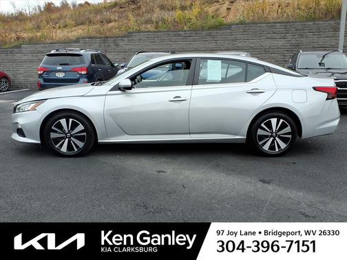 2022 Nissan Altima 2.5 SV