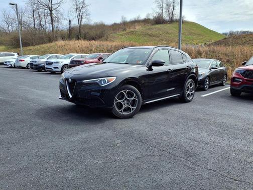 2018 Alfa Romeo Stelvio Sport