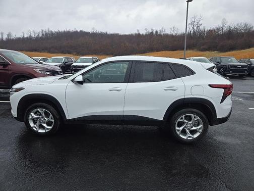 2024 Chevrolet Trax LS