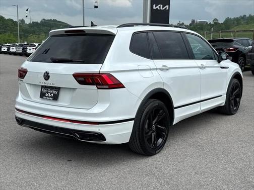 2023 Volkswagen Tiguan 2.0T SE R-Line Black