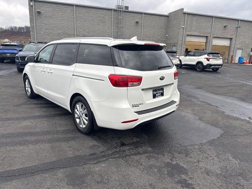 2017 Kia Sedona LX