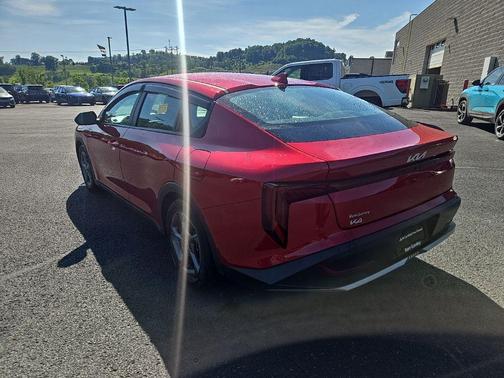 Currant Red 2025 Kia K4 LXS